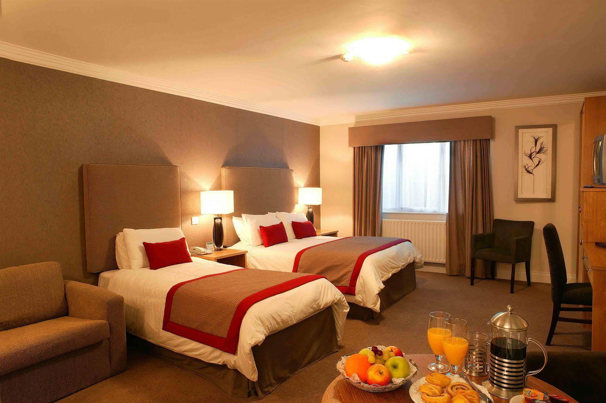 Killarney Oaks Hotel Eksteriør billede